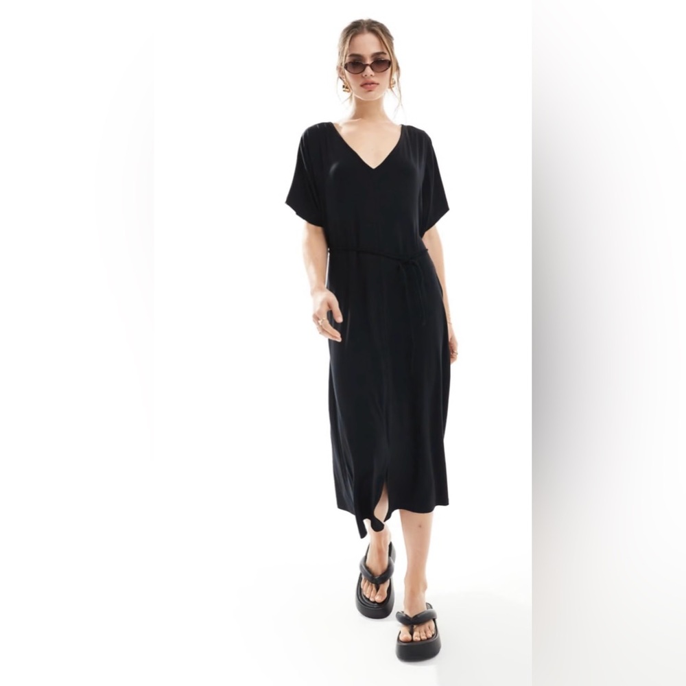 Women’s black midi dress